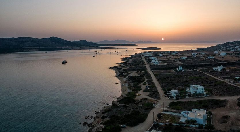 Photo of Crescent Moon View