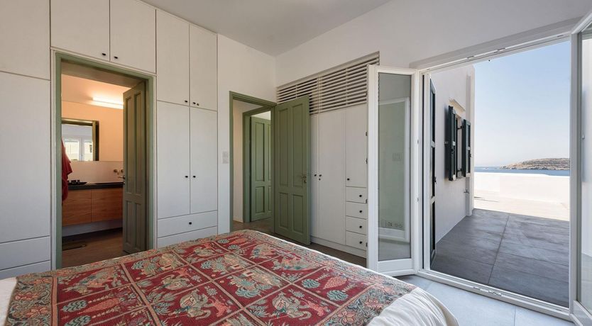 Photo of Crescent Moon View