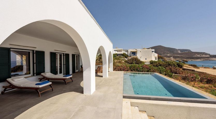 Photo of Crescent Moon View