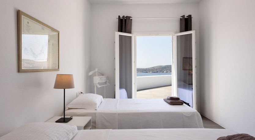 Photo of Crescent Moon View