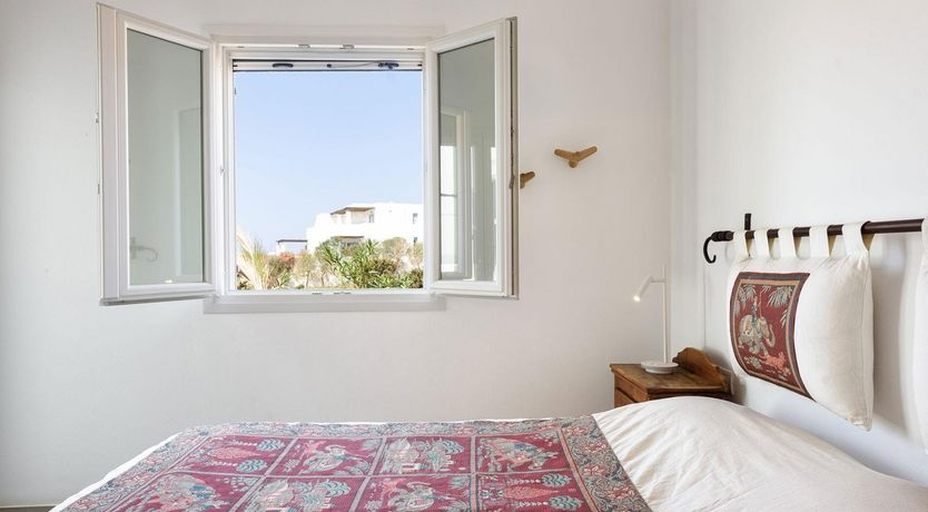 Photo of Crescent Moon View