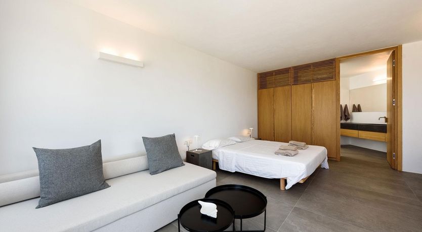 Photo of Crescent Moon View