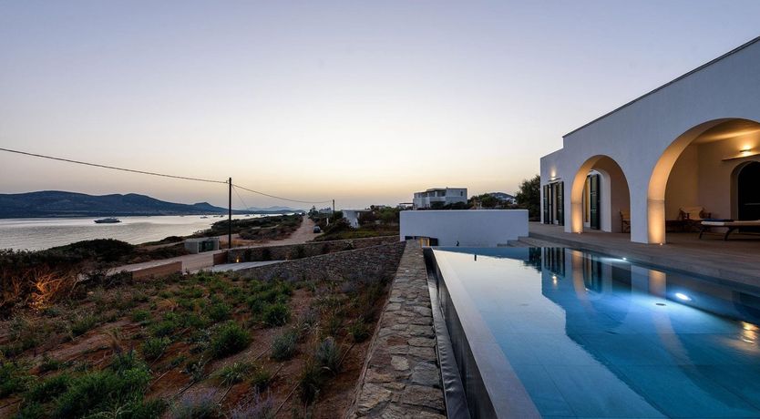 Photo of Crescent Moon View