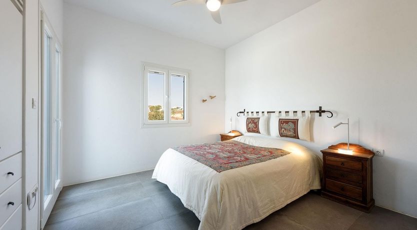 Photo of Crescent Moon View