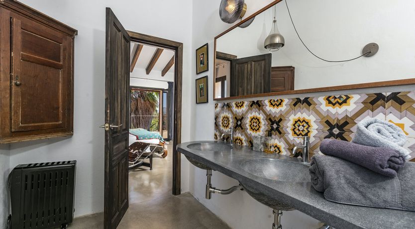 Photo of The Palms of the Sun