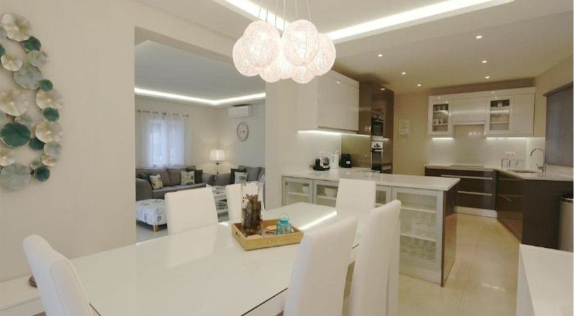 Photo of Let the Sun Shine