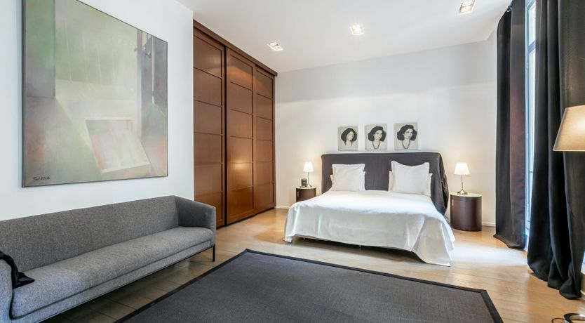 Photo of Elevated Grandeur