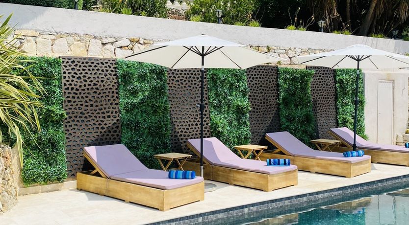 Photo of Carignan Charm