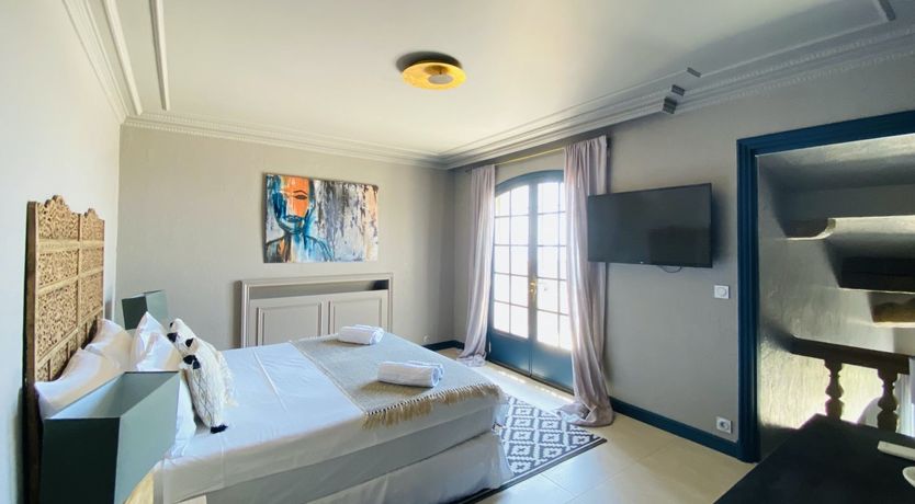 Photo of Carignan Charm