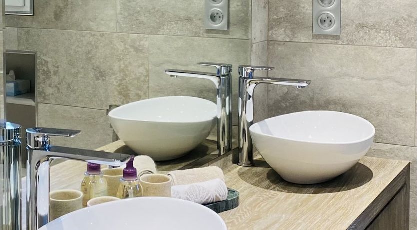 Photo of Carignan Charm