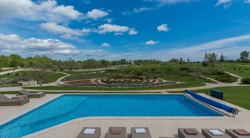 Photo of Picturesque Outlook