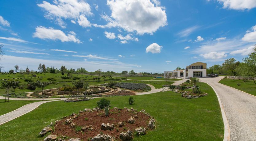 Photo of Picturesque Outlook