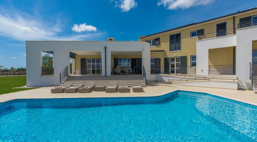 Photo of Picturesque Outlook