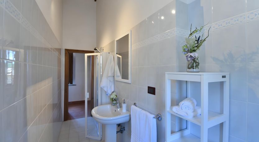 Photo of Olive & Olive Wood