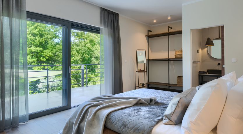 Photo of The Bluegrove