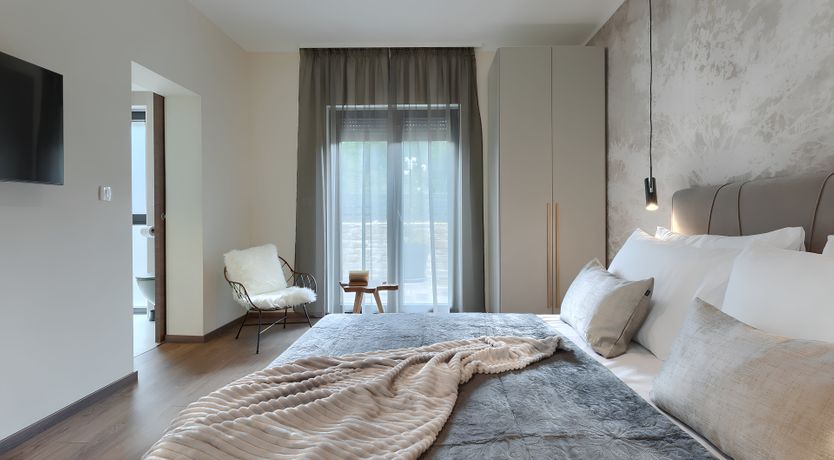 Photo of The Bluegrove