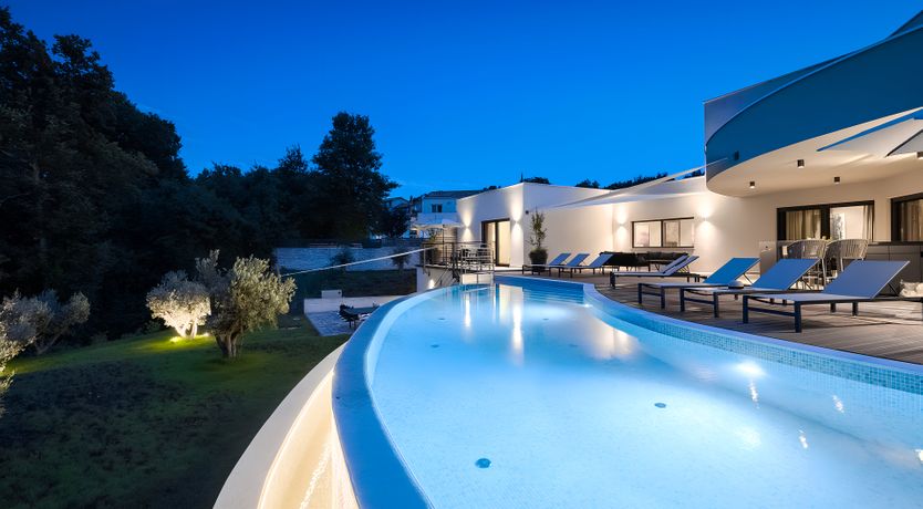 Photo of The Bluegrove