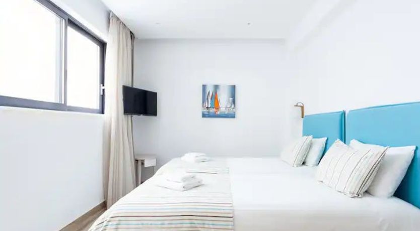 Photo of The Contemporary Admiral