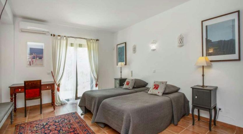 Photo of The Sun & The Ocean