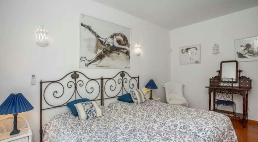 Photo of The Sun & The Ocean