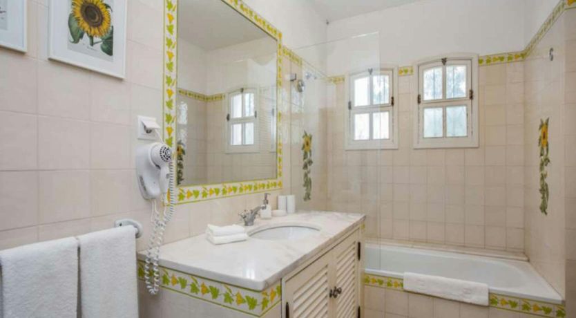 Photo of The Sun & The Ocean