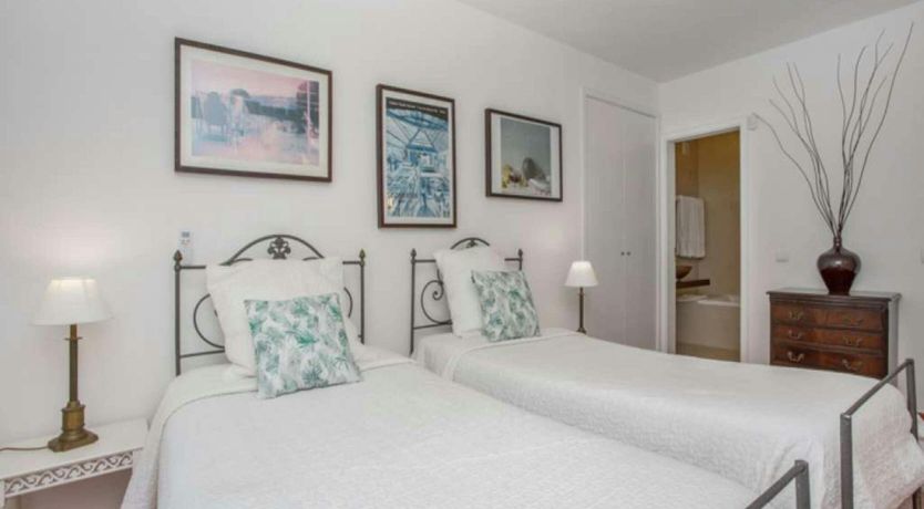 Photo of The Sun & The Ocean