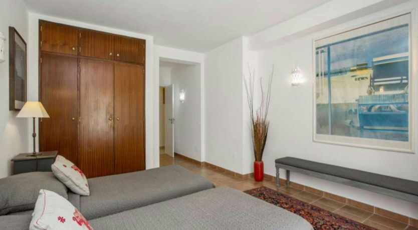 Photo of The Sun & The Ocean