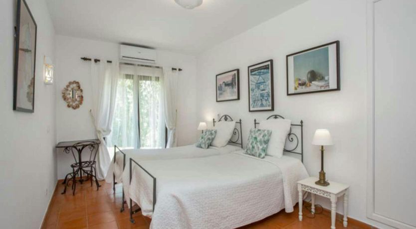 Photo of The Sun & The Ocean