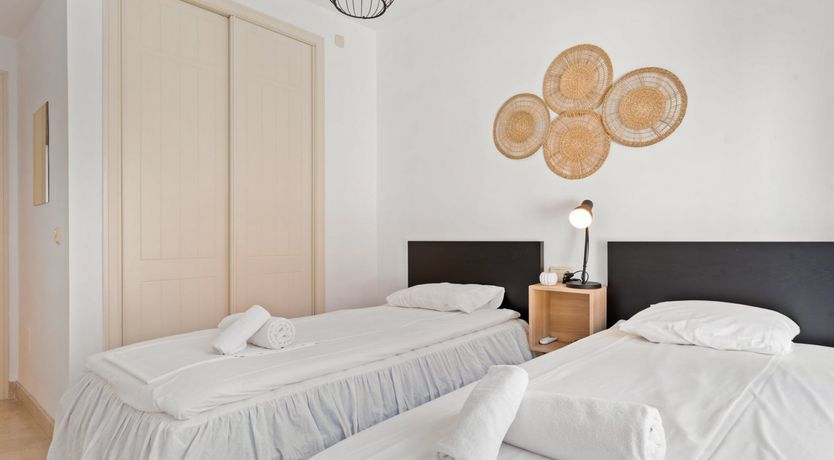 Photo of Sunshine & Vines