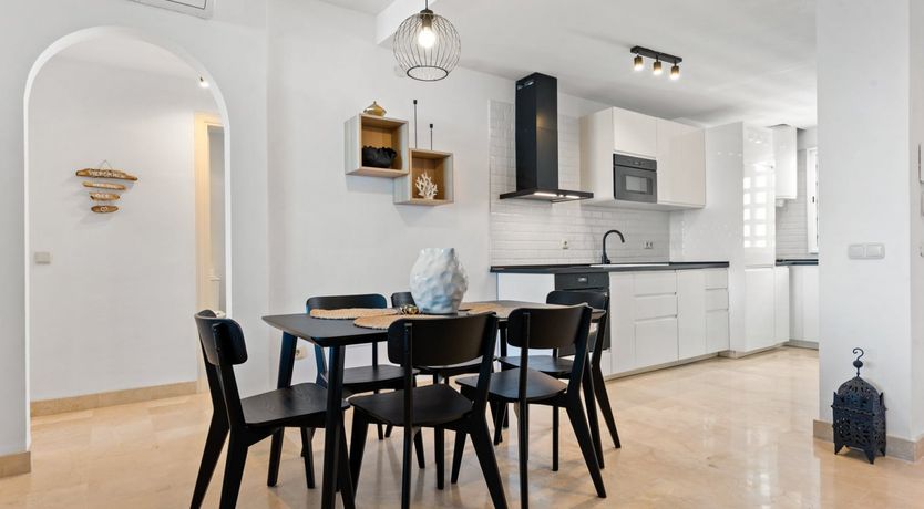 Photo of Sunshine & Vines