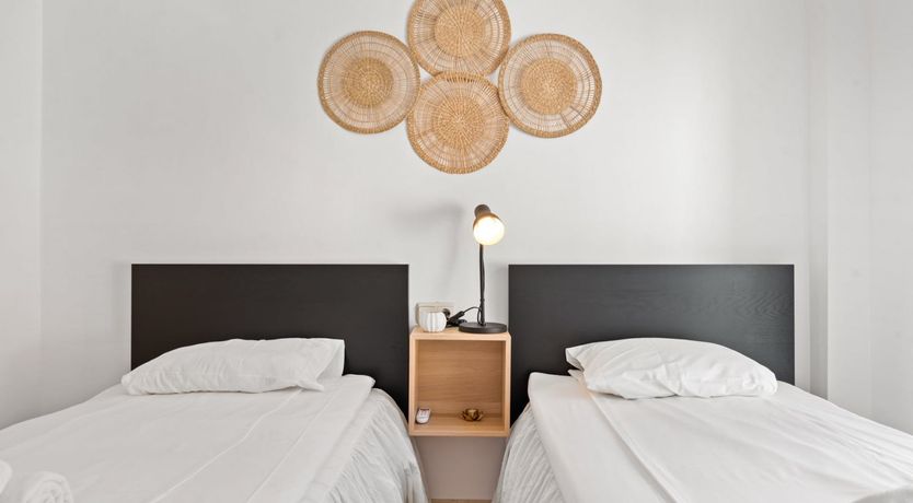 Photo of Sunshine & Vines