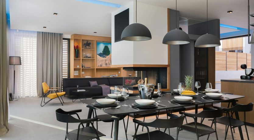 Photo of The Moon & the Love