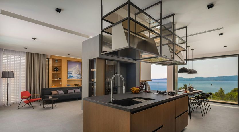 Photo of The Moon & the Love