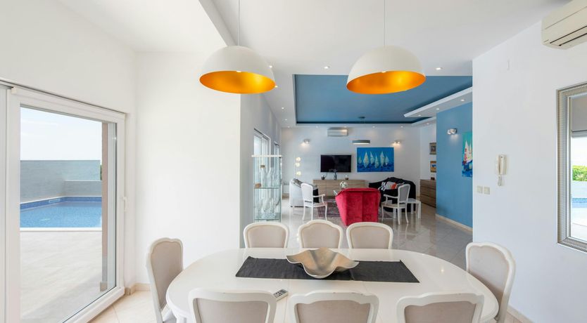 Photo of A Sea of Glass