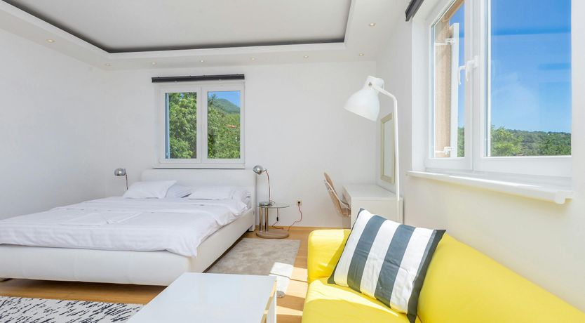 Photo of A Sea of Glass