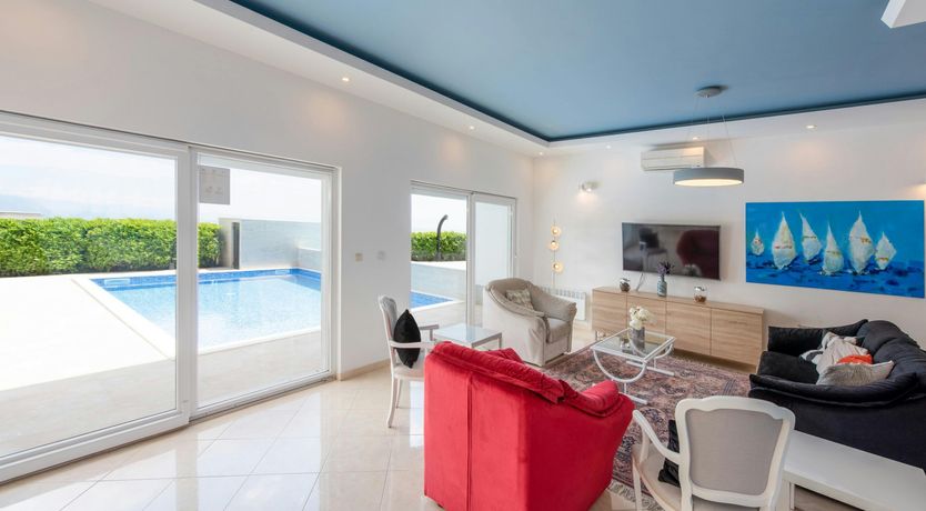 Photo of A Sea of Glass