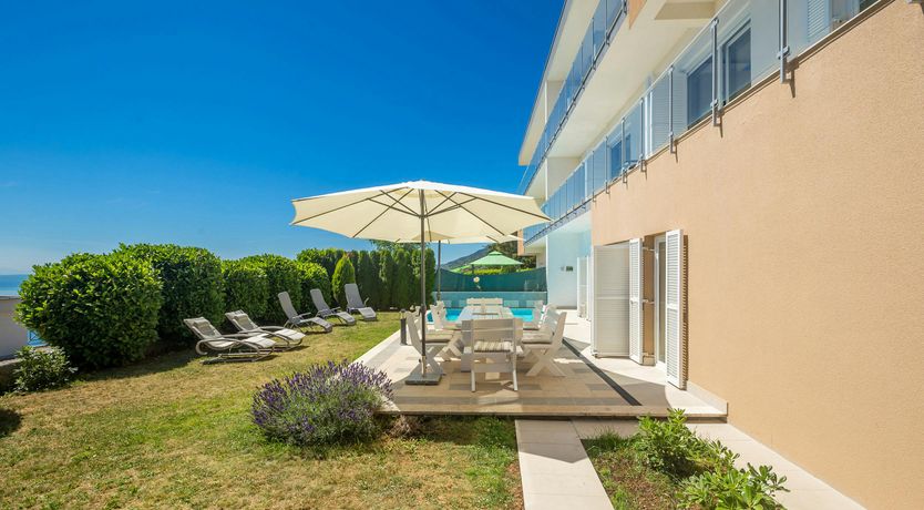 Photo of A Sea of Glass