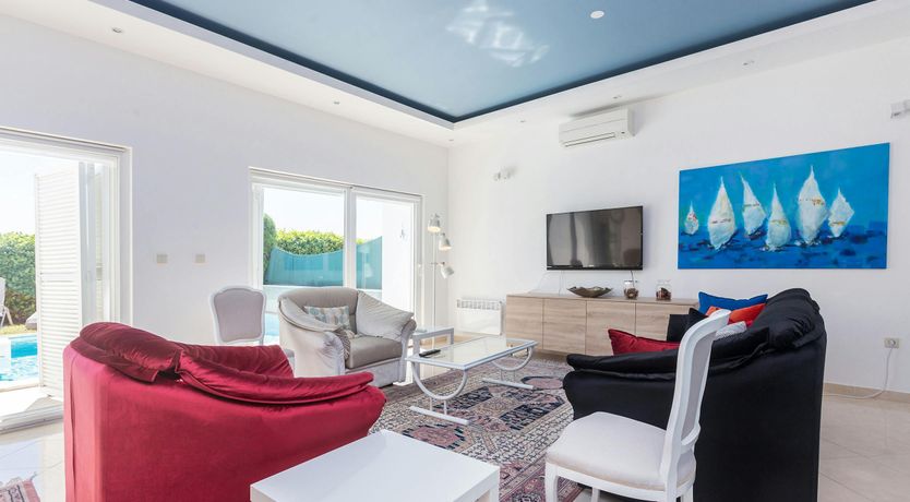 Photo of A Sea of Glass