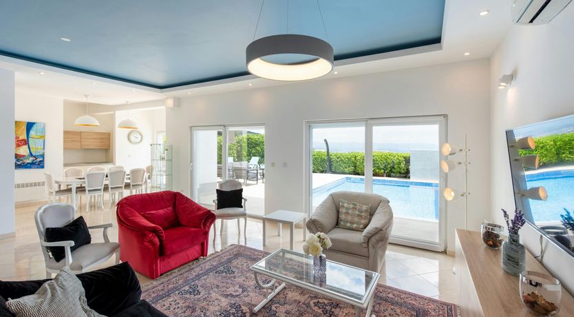 Photo of A Sea of Glass