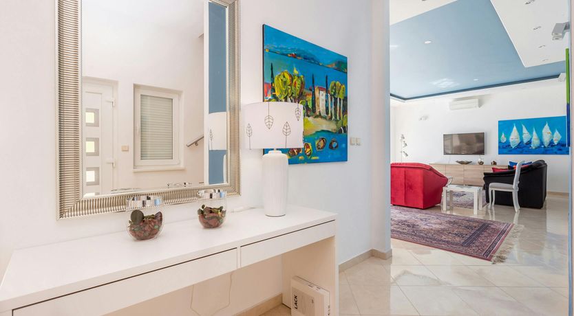 Photo of A Sea of Glass