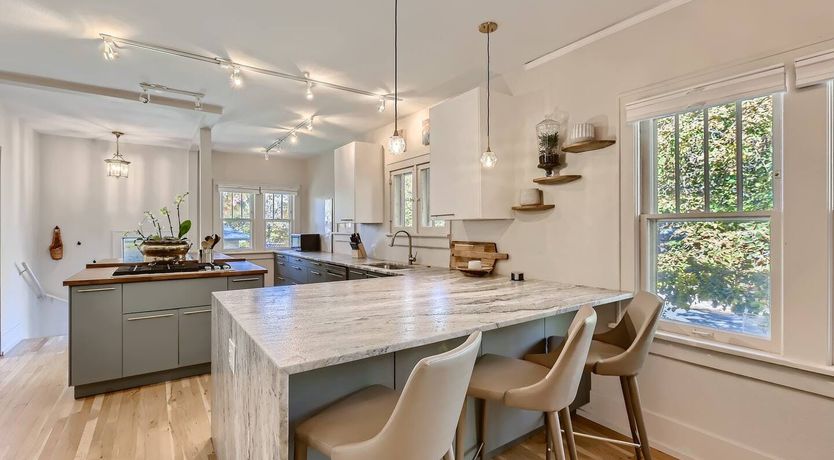 Photo of The Denver Queen