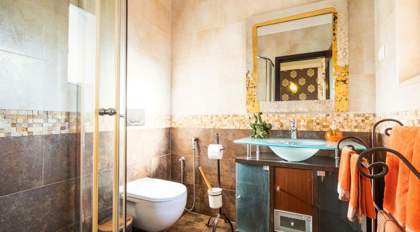 Photo of The Sun-Kissed Pearl