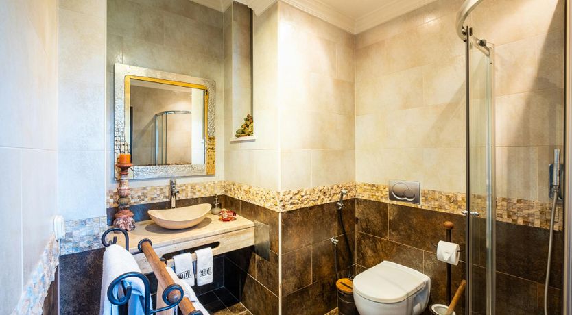 Photo of The Sun-Kissed Pearl