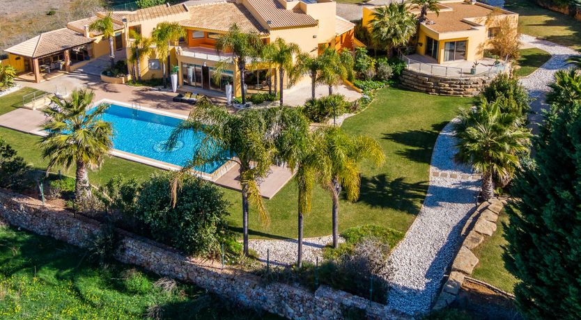 Photo of The Sun-Kissed Pearl