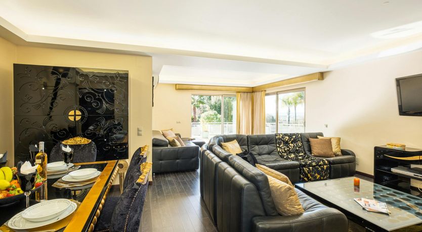 Photo of The Sun-Kissed Pearl