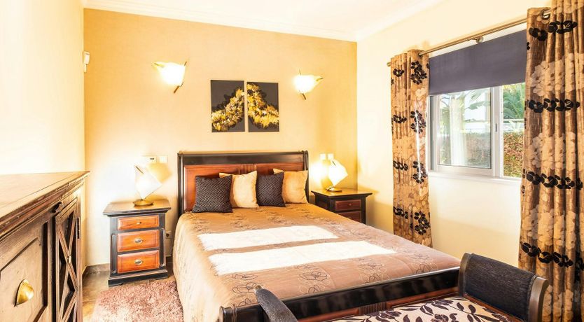 Photo of The Sun-Kissed Pearl