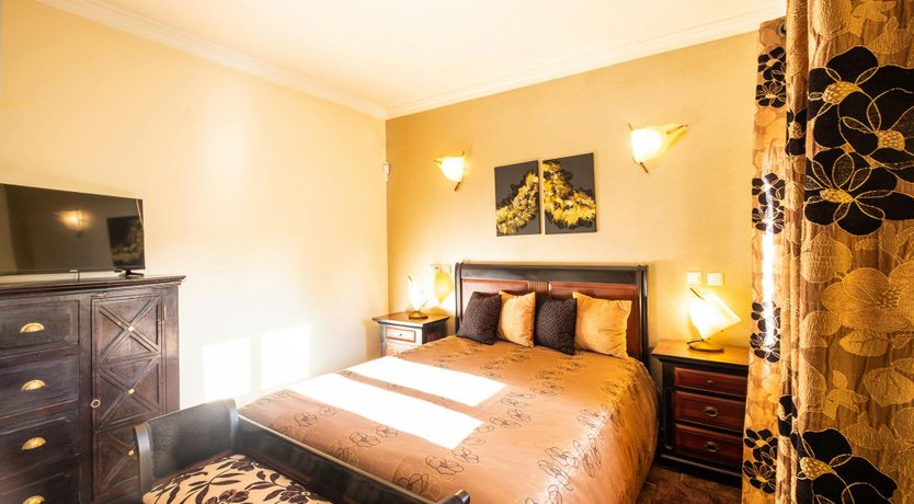 Photo of The Sun-Kissed Pearl