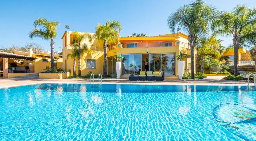 Photo of The Sun-Kissed Pearl