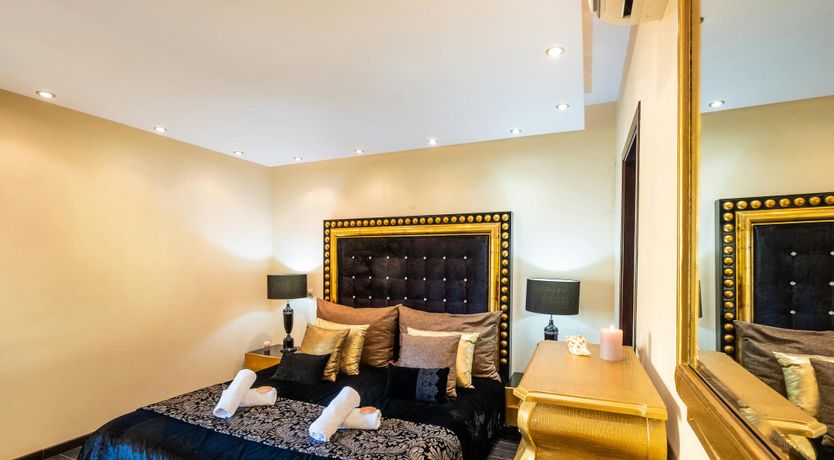 Photo of The Sun-Kissed Pearl