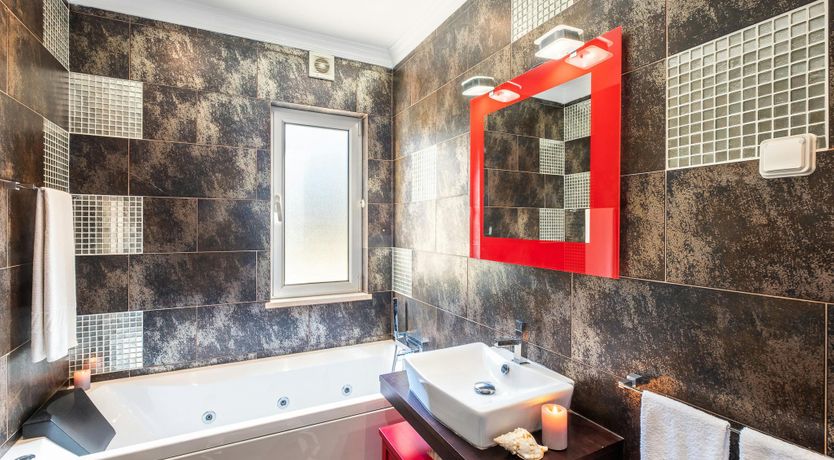 Photo of The Sun-Kissed Pearl